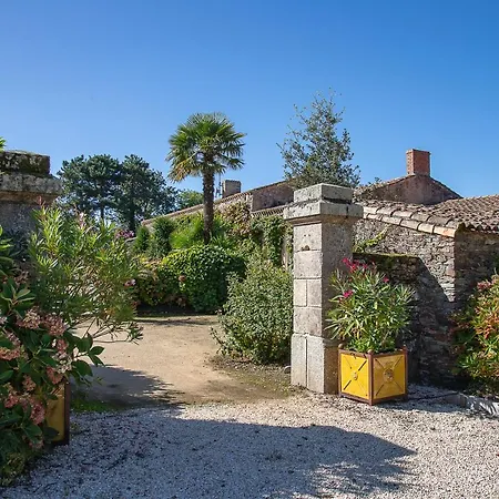 Holiday home Petite Robliniere 10min Landevieille